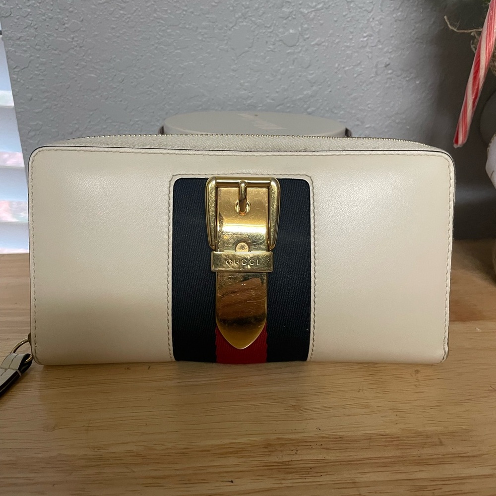 Gucci long wallet